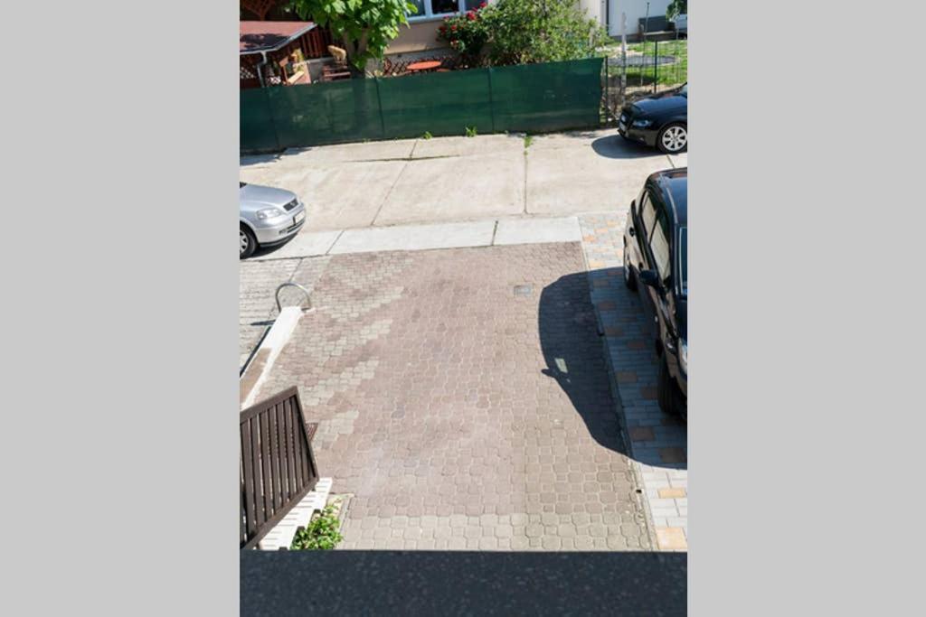 Aloe Apartman Sopron Bagian luar foto