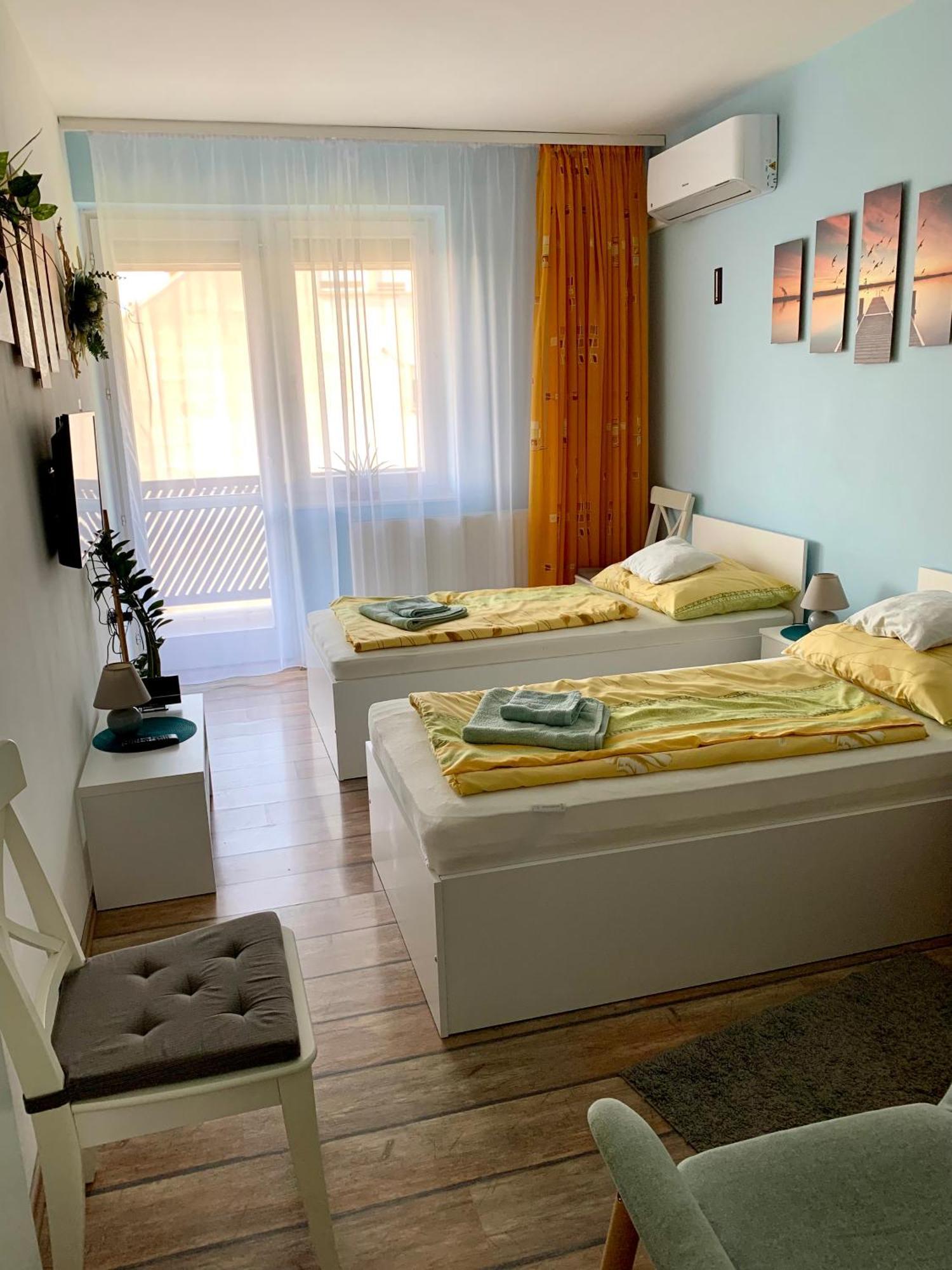 Aloe Apartman Sopron Bagian luar foto
