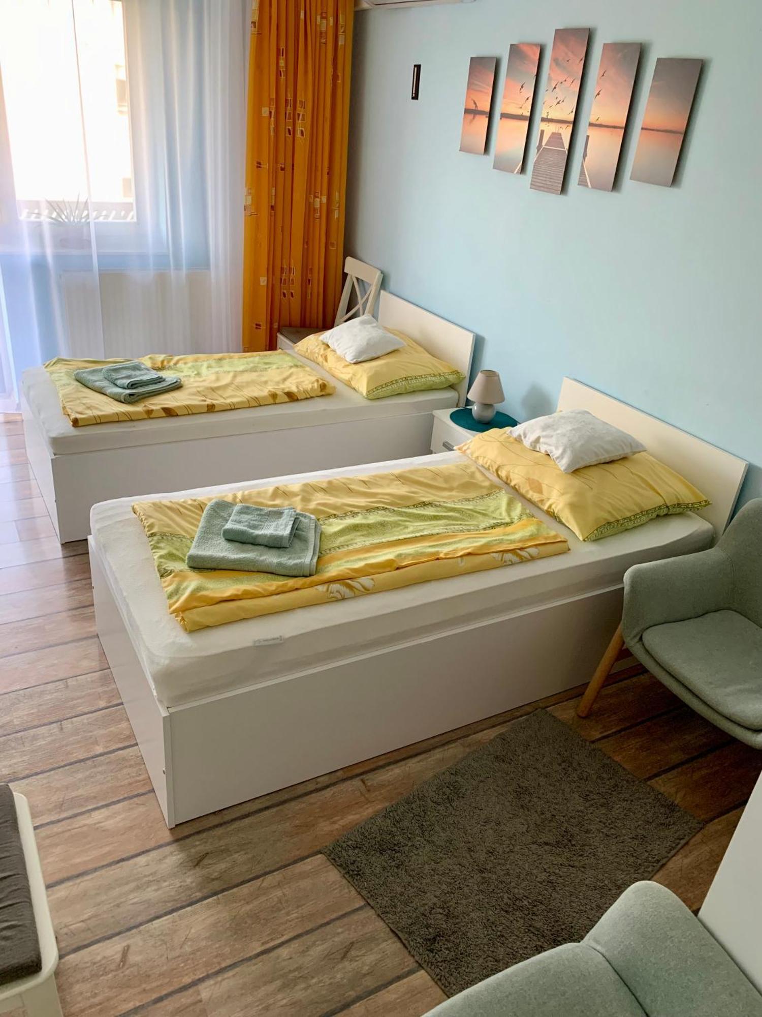 Aloe Apartman Sopron Bagian luar foto
