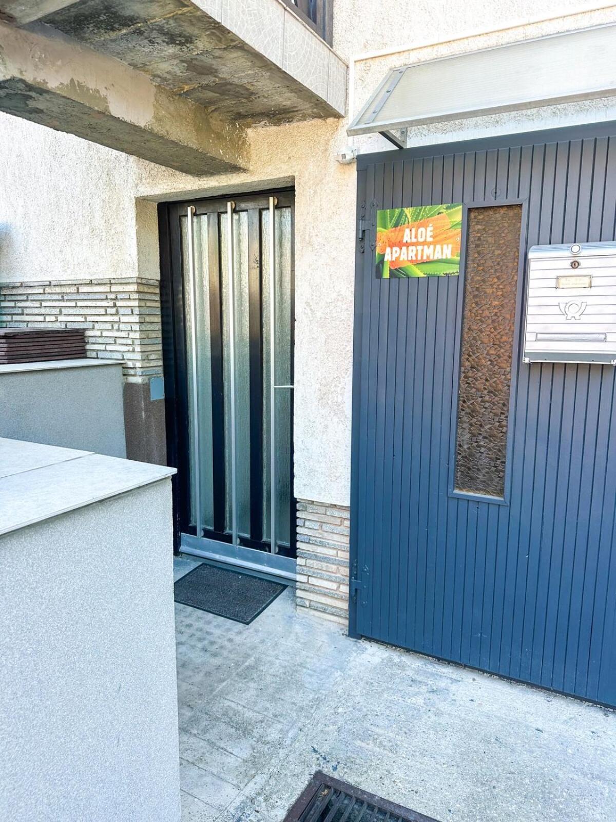 Aloe Apartman Sopron Bagian luar foto